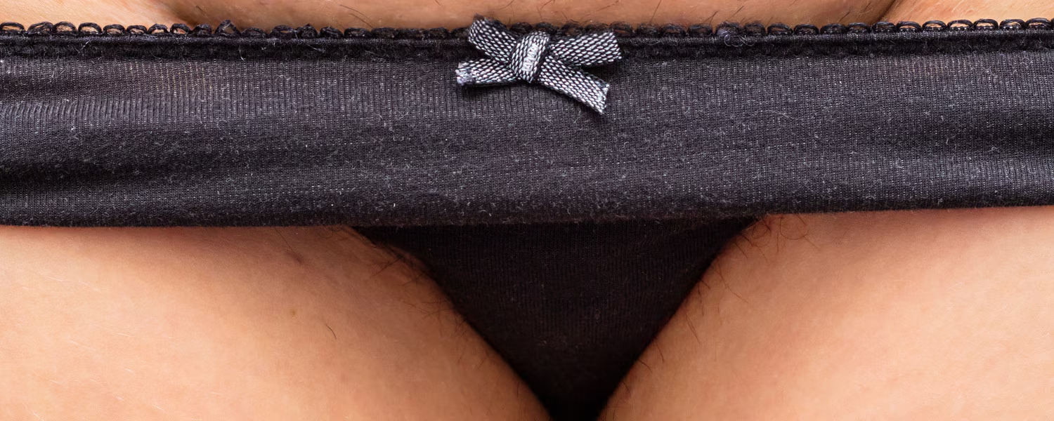 Authentic natural body beauty featuring traditional pubic hair style 2026 trend