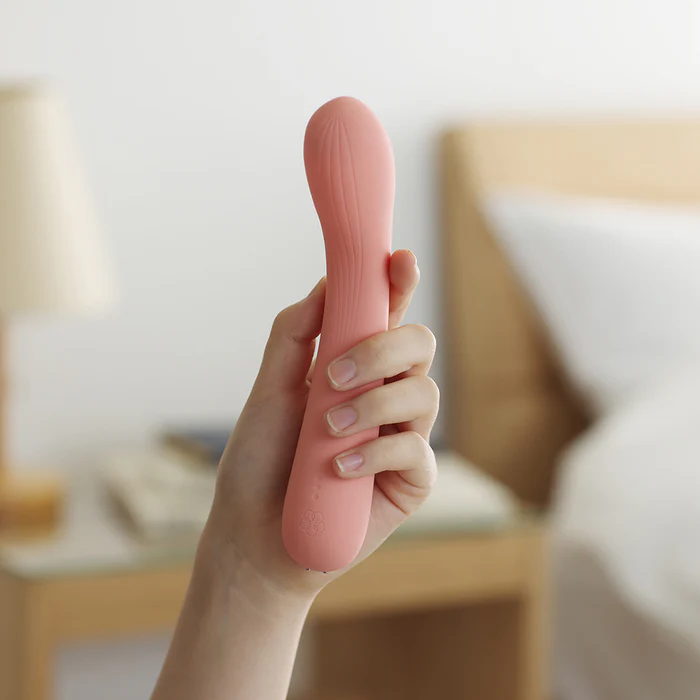 iroha mai TOKI vibrator with HapticWave technology